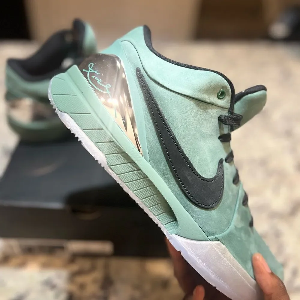 Nike Kobe 4 Protro “Girl Dad” size 8.5M/10W